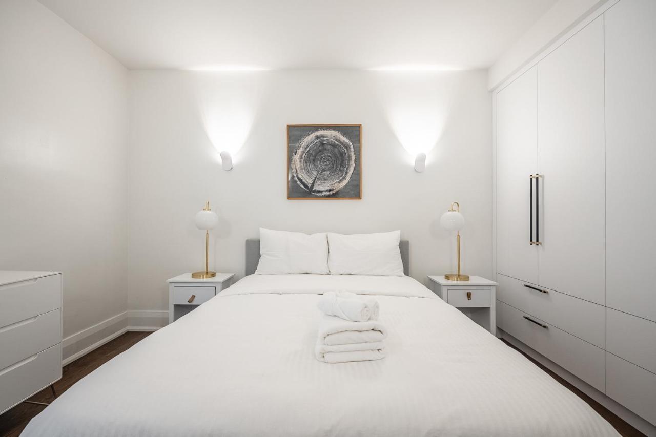 Beautiful And Spacious Luxury Home トロント エクステリア 写真