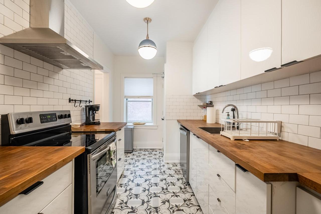 Beautiful And Spacious Luxury Home トロント エクステリア 写真